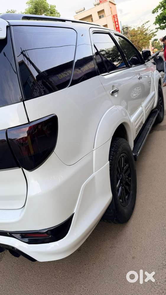 Toyota Fortuner Diesel 2011