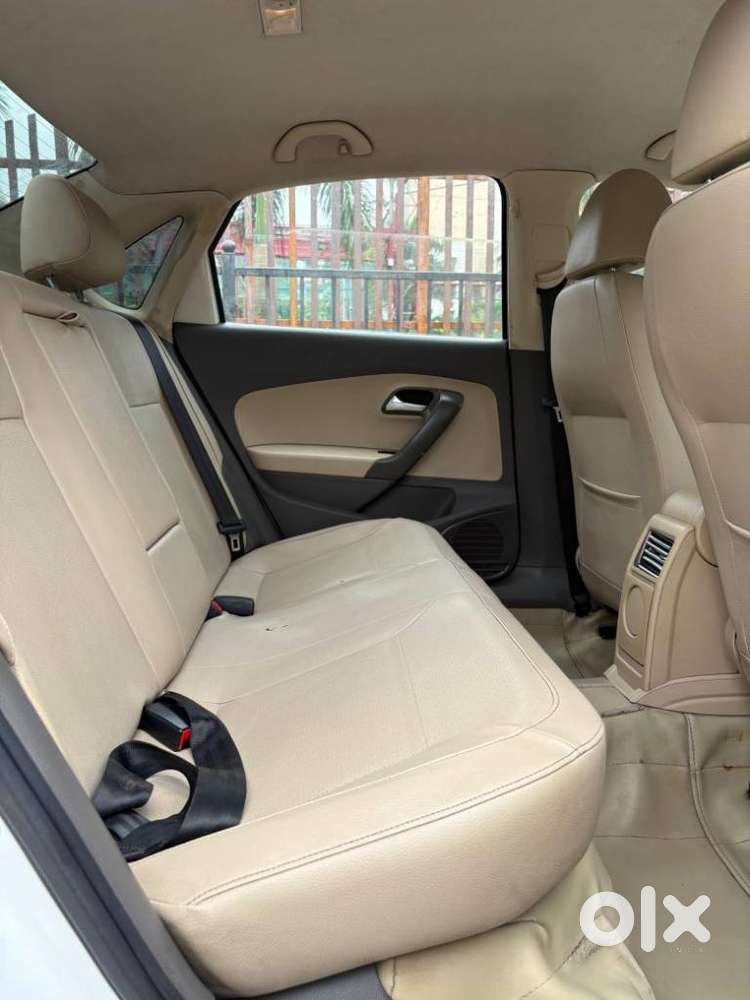 Volkswagen Vento 1.2 Tsi Highline Plus At, 2015, Petrol