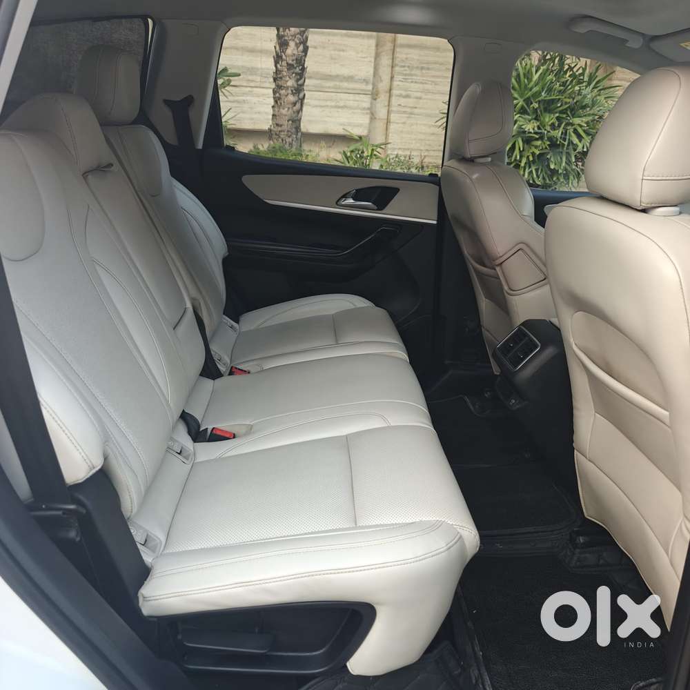 Mahindra Xuv700 2.2 Ax 7 Diesel Mt Luxury Pack Str, 2022, Diesel