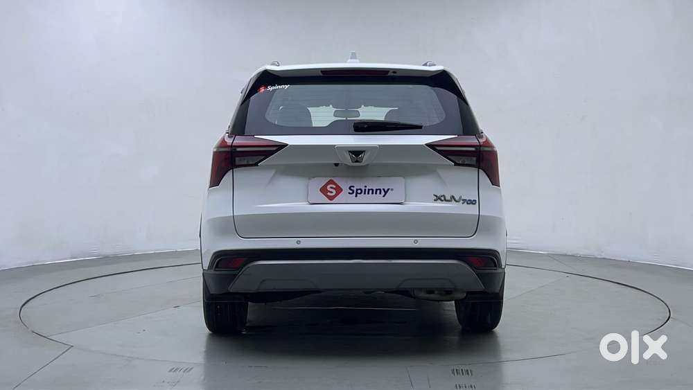 Mahindra Xuv700 2.0 Ax 5 Petrol Mt Str, 2022, Petrol