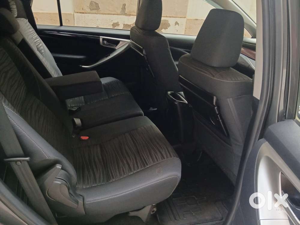 Toyota Innova Crysta 2.4 Vx Mt 8s, 2017, Diesel