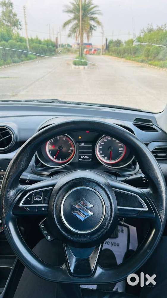 Maruti Suzuki Swift Vxi + Manual, 2018, Petrol
