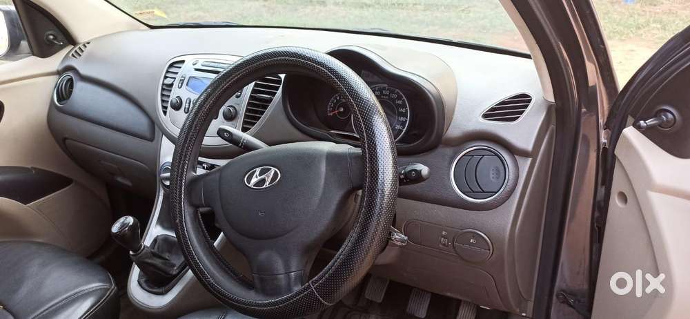 Hyundai I10 Sportz, 2014, Petrol