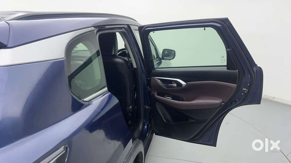 Maruti Suzuki Grand Vitara 1.5 Alpha Smart Hybrid At, 2022, Petrol