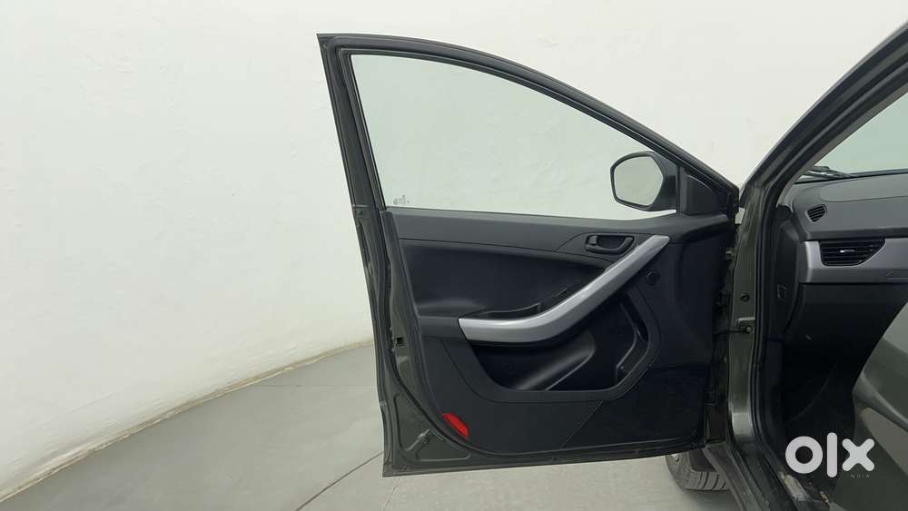 Tata Nexon 1.2 Revotron Xm, 2023, Petrol