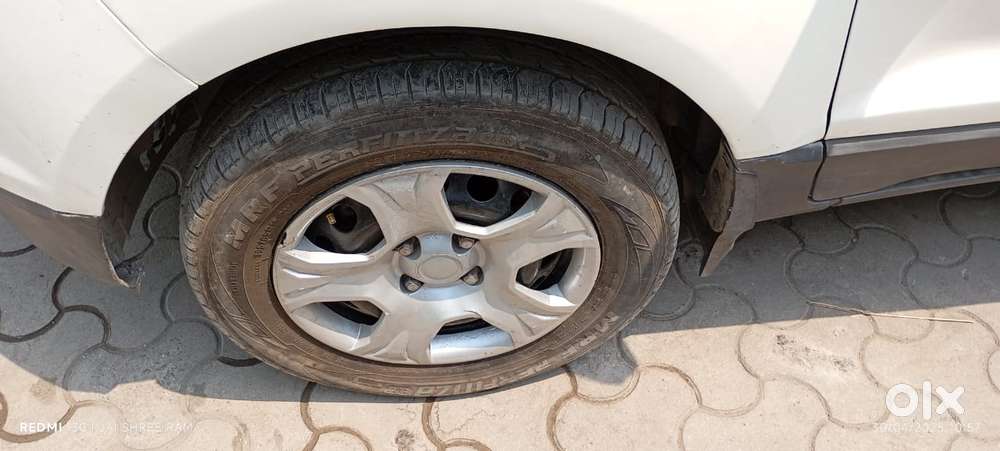 Ford Escort, 2015, Petrol