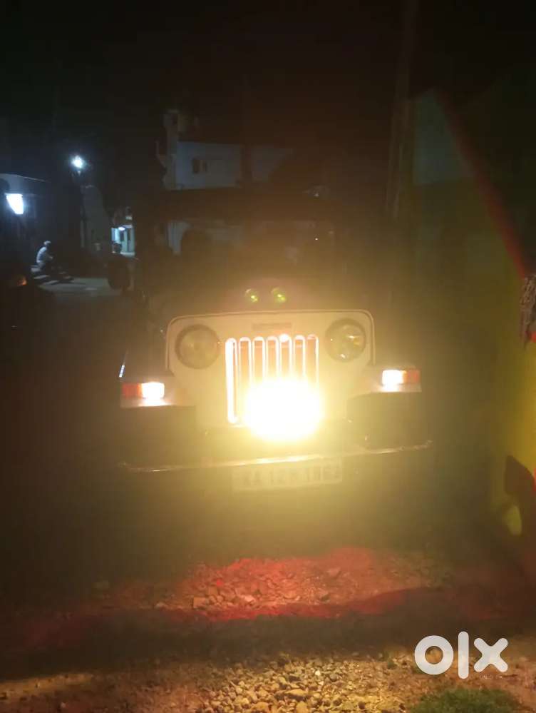 Mahindra Cj500 Di Jeep Vintage Style, Rugged & Strong Engine