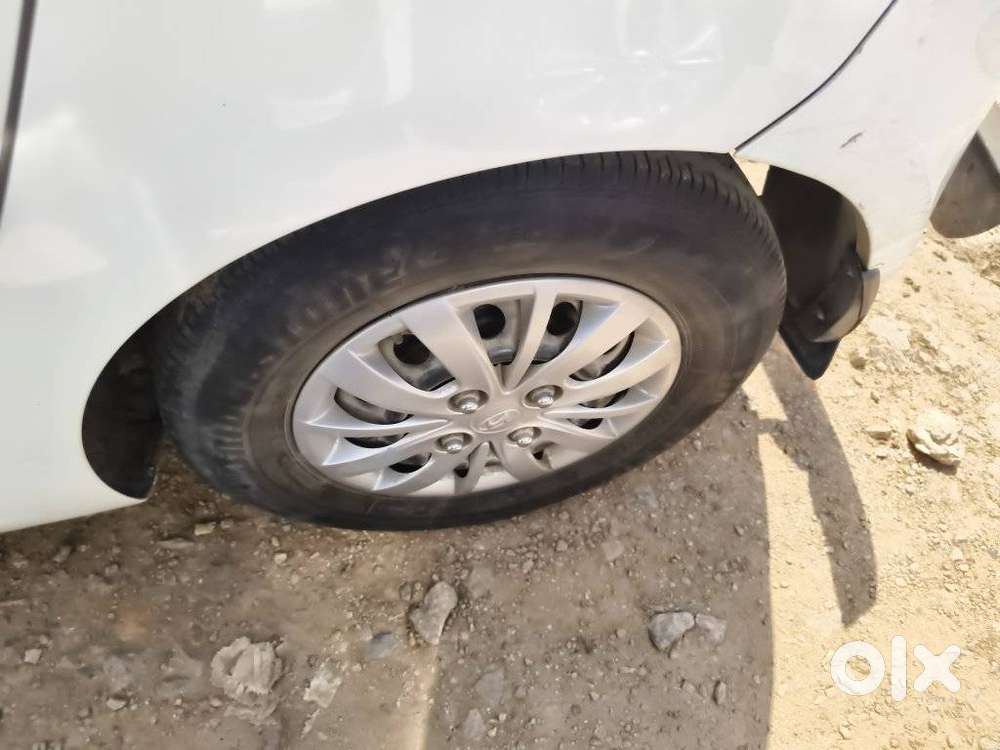 Hyundai I10 Sportz, 2017, Petrol