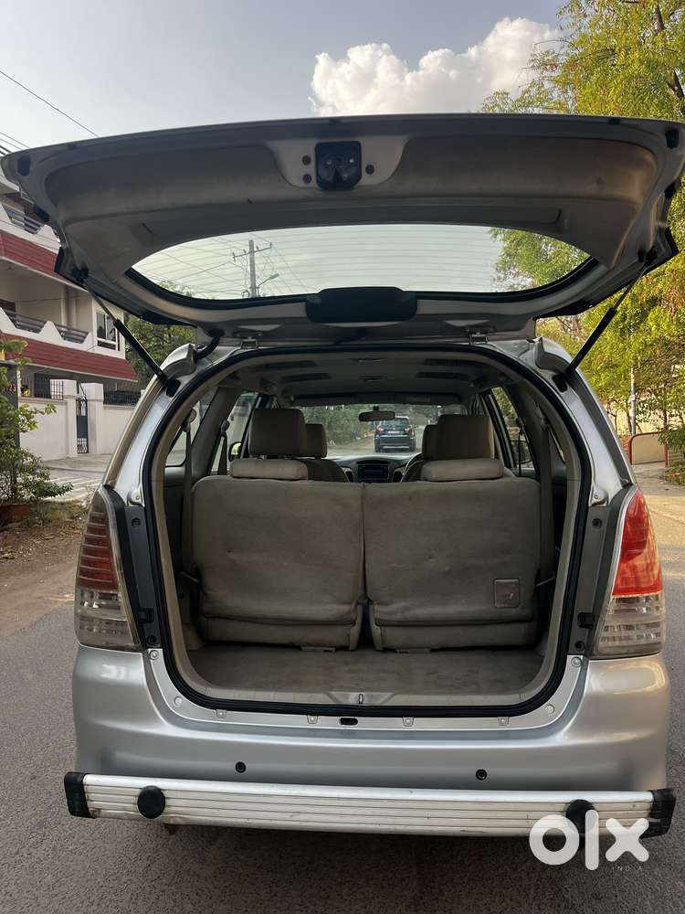 Toyota Innova 2.5 V 7 Str, 2010, Diesel