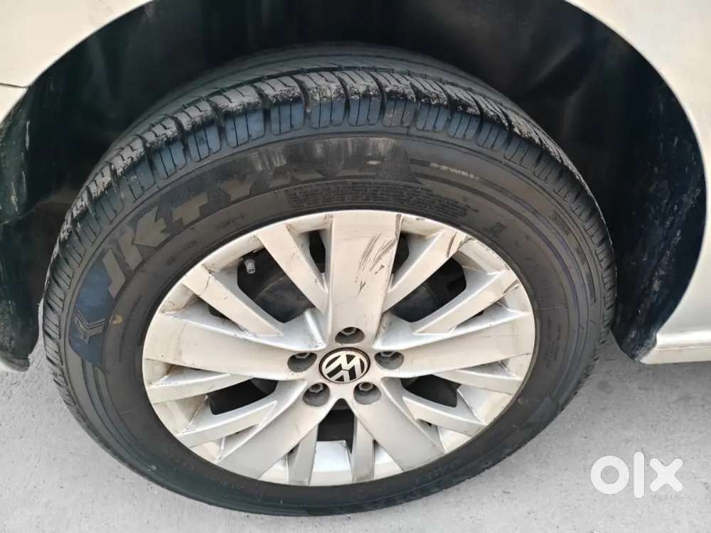 Volkswagen Vento Highline 2015