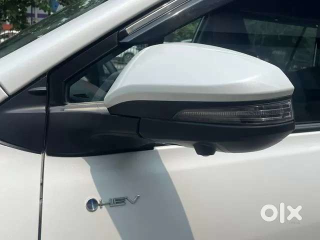Toyota Innova Hycross 2.0 Vx Hybrid 7 Str, 2026, Petrol