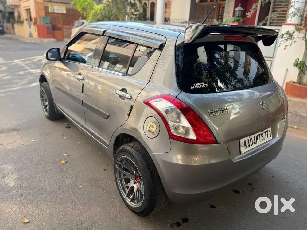 Maruti Suzuki Swift 2017 Petrol 76600 Km Driven