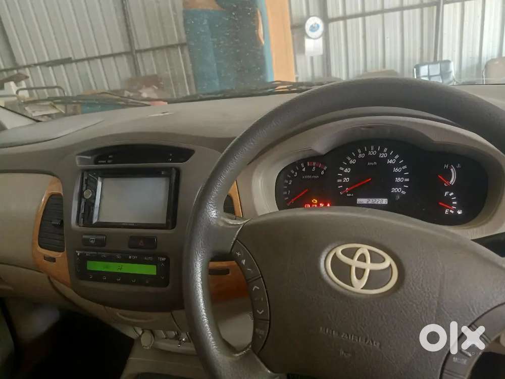 Toyota Innova Diesel 2011