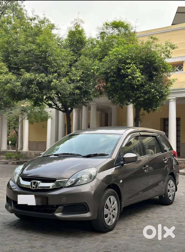 Honda Mobilio 1.5 V I-vtec, 2016, Cng & Hybrids