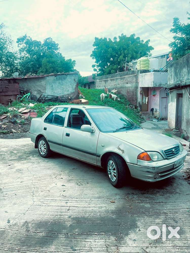 Maruti Suzuki Esteem 2005