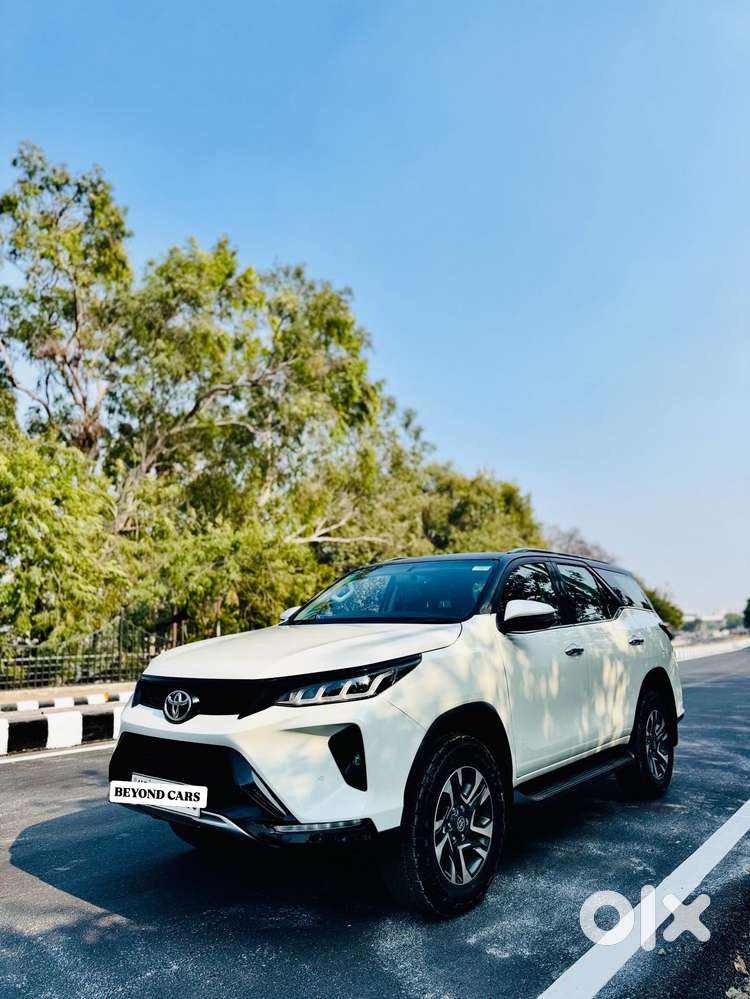 Toyota Fortuner Legender