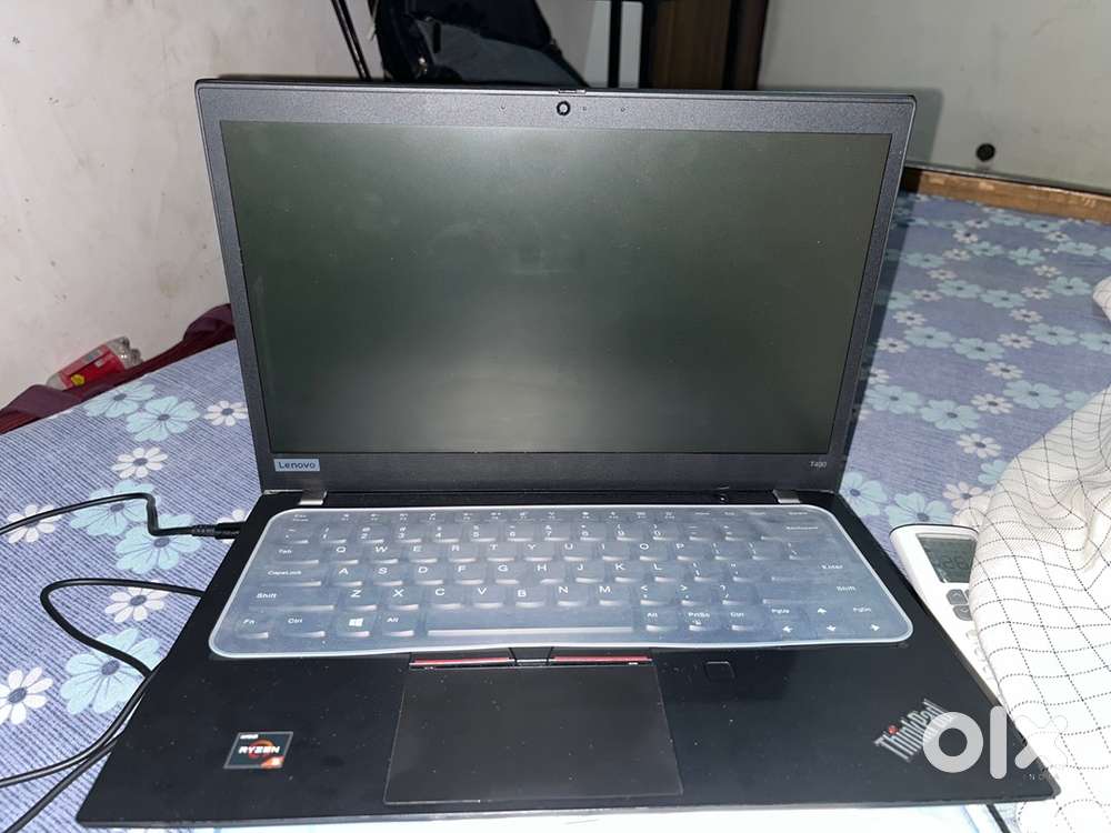 Lenovo thinkpad T490 8gb ram 512 gb ssd 2gb graphics card