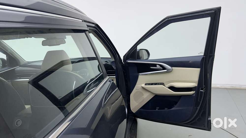 Kia Carens 1.4 Luxury Plus Dct 7 Str, 2022, Petrol