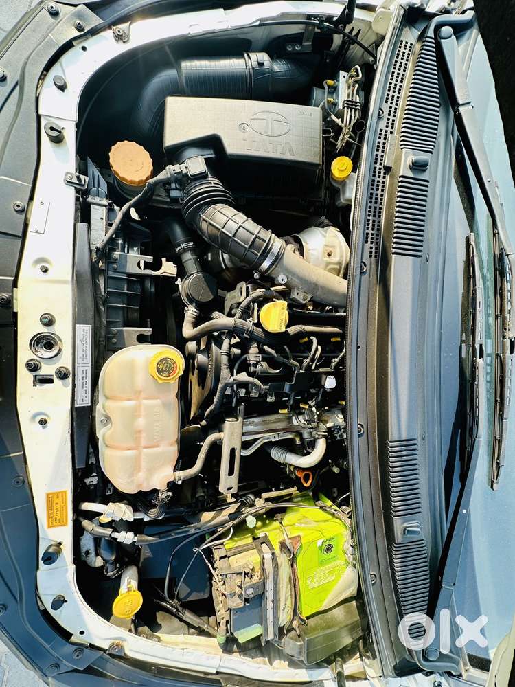 Tata Hexa 2.2 Xe 4x2 7 Str, 2019, Diesel