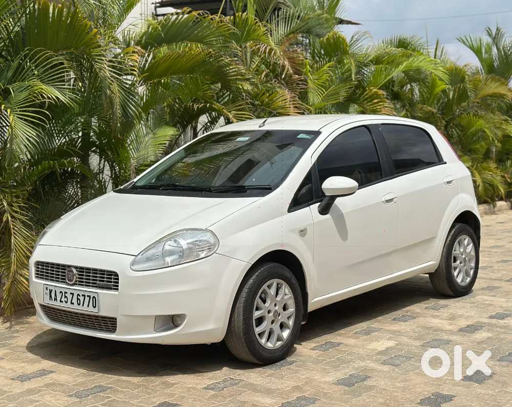 Fiat Grande Punto 2012 Diesel 95000 Km Driven