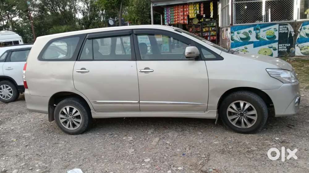 Toyota Innova 2015 Diesel 150000 Km Driven