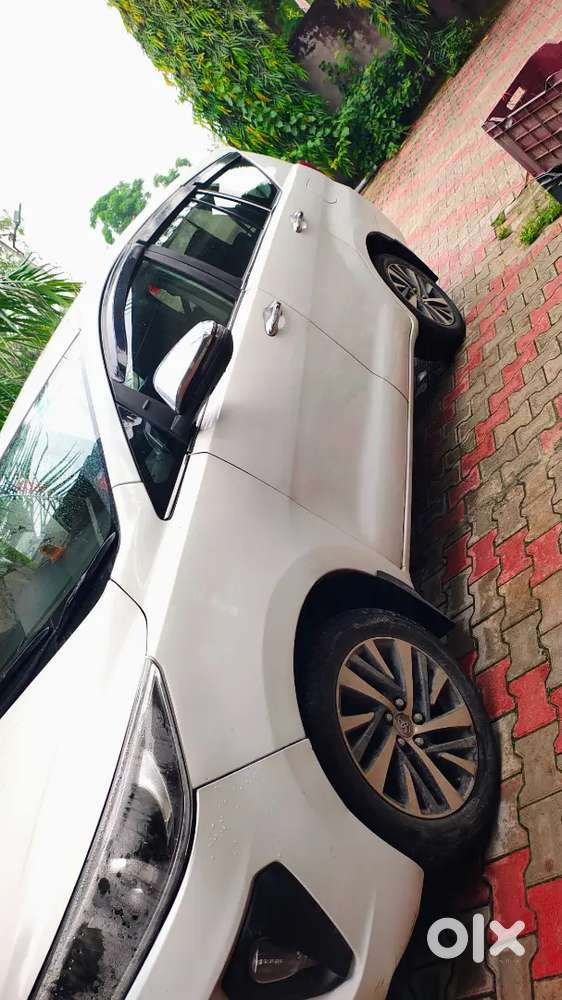Toyota Innova Crysta 2022 Variant 2.4 Zx 7 Str