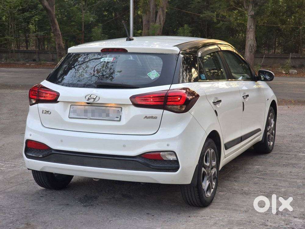 Hyundai I20 Asta (o) 1.2 Mt Dual Tone, 2019, Cng & Hybrids