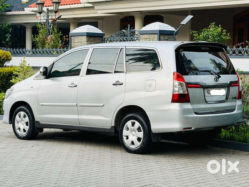 Toyota Innova 2.5 G (diesel) 8 Seater, 2012, Diesel