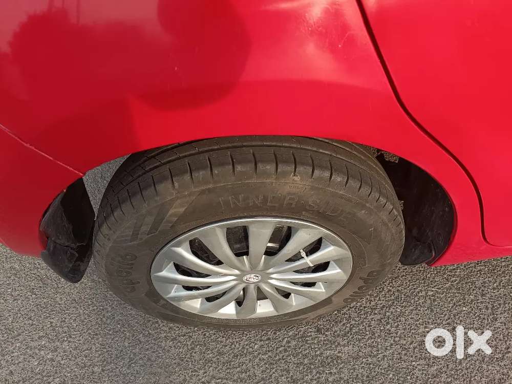 Maruti Swift Vxi New Tyre New Battery Insurance