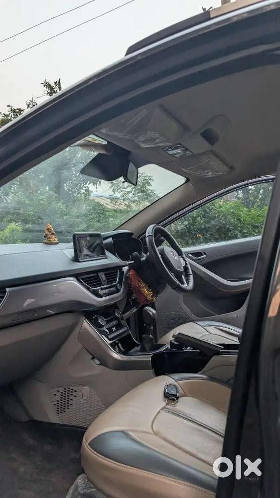 2018 Tata Nexon Xz+ Petrol | First Owner | 5.40lakh