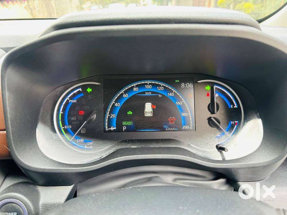 Toyota Innova Hycross 2.0 Vx Hybrid 7 Str, 2024, Petrol