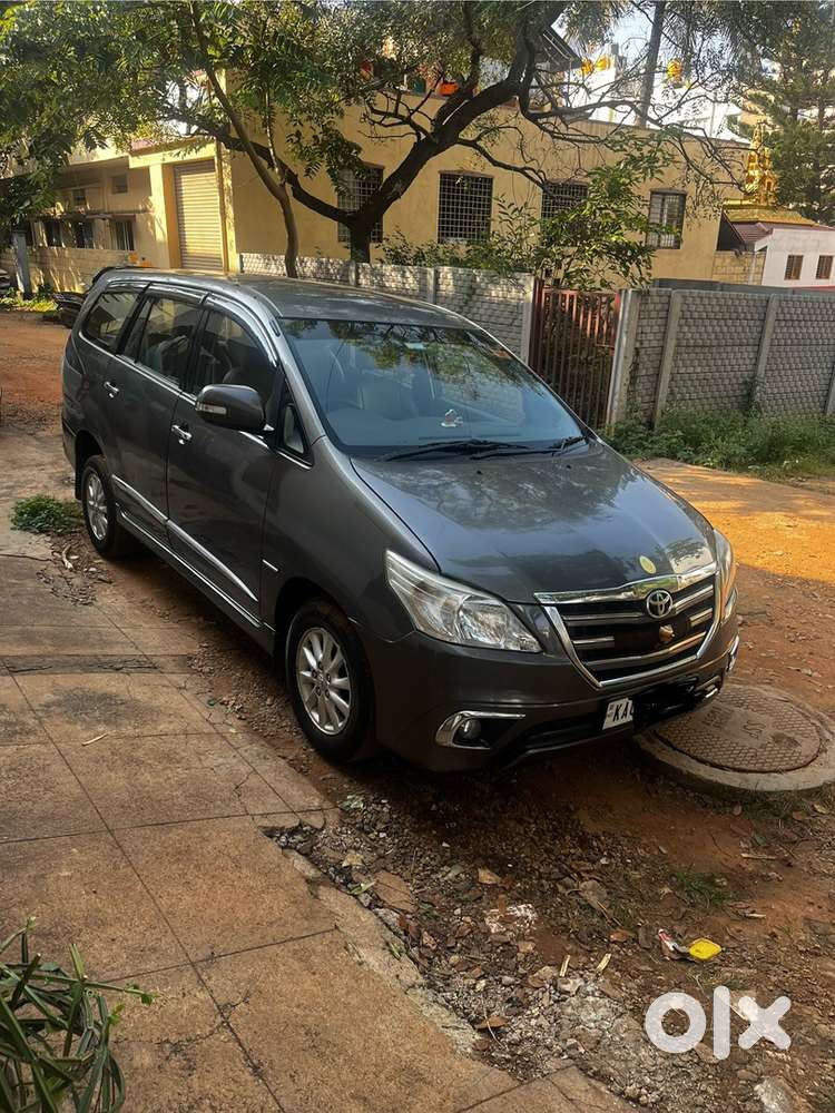 Toyota Innova 7 Str 2014