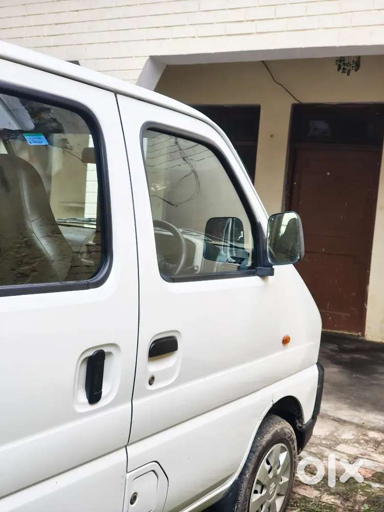 Maruti Suzuki Eeco Smiles 2025