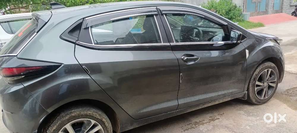 Tata  2025  Model Well Maintained Of Car Is Tata Altroz Xz Lux Dca 1
