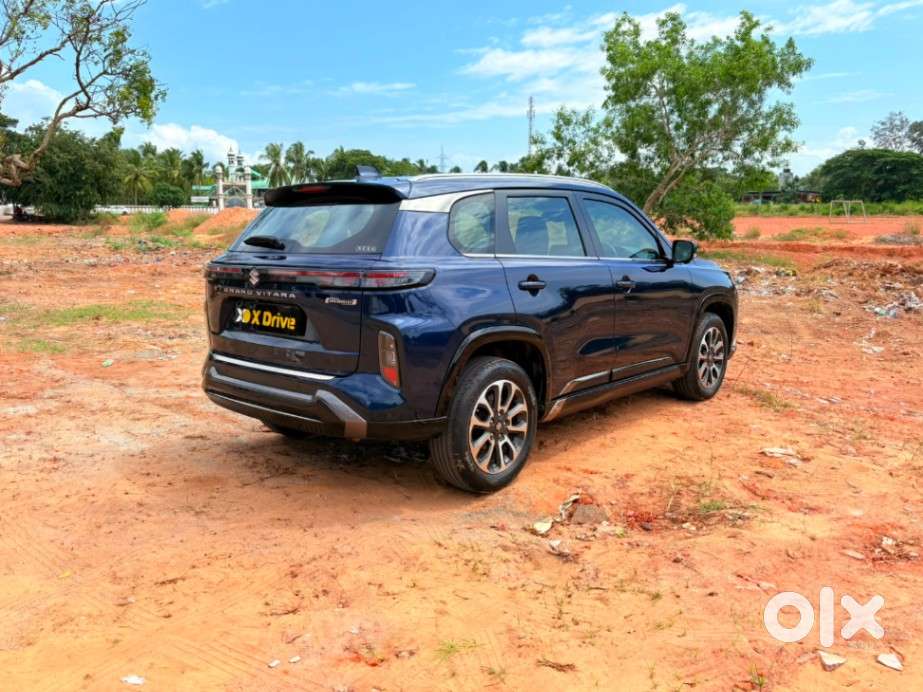 Maruti Suzuki Grand Vitara 1.5 Alpha Plus Intelligent Hybrid Ecvt, 2..