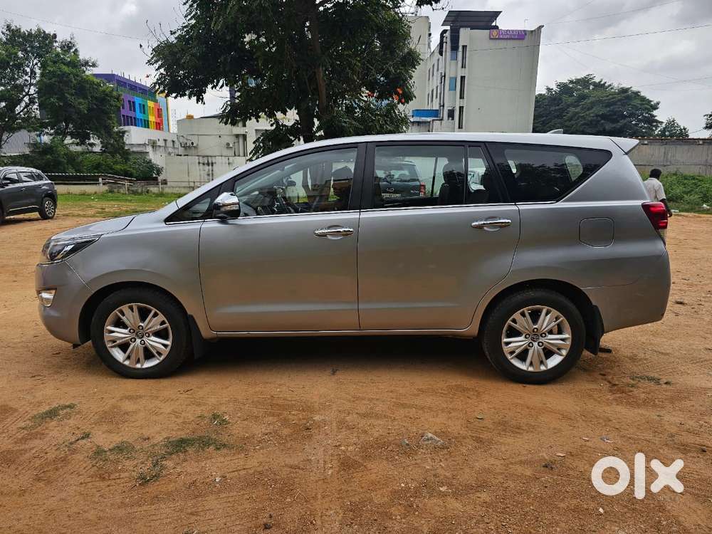 Toyota Innova Crysta 2.8z Automatic, 2016, Diesel