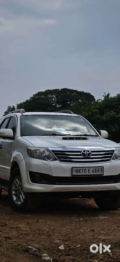 Toyota Fortuner Legender 2013 Diesel 114000 Km Driven