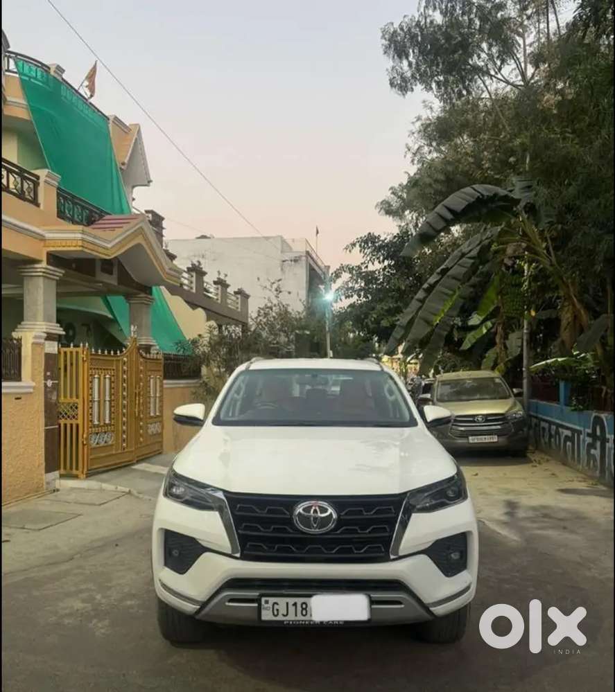 Toyota Fortuner Legender 2023