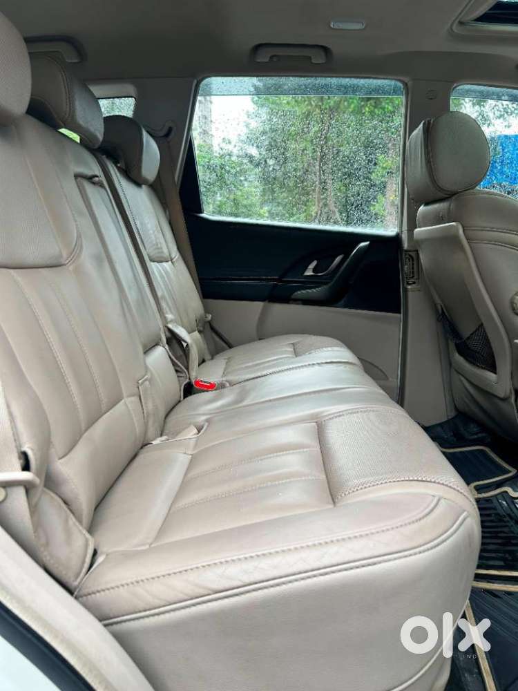 Mahindra Xuv500 At W10 Fwd, 2017, Diesel