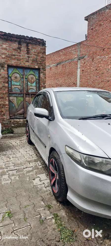 Good Condition Cng Sunroof Alloy Wheel Automatic