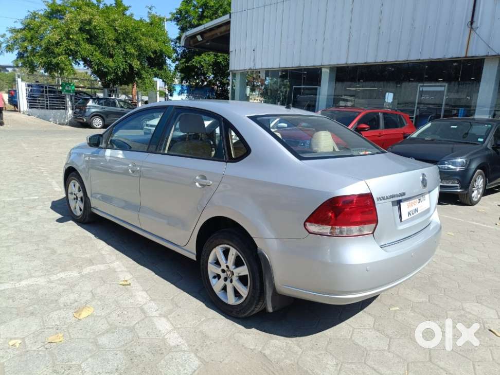 Volkswagen Vento 2010-2013 Petrol Highline, 2011, Petrol