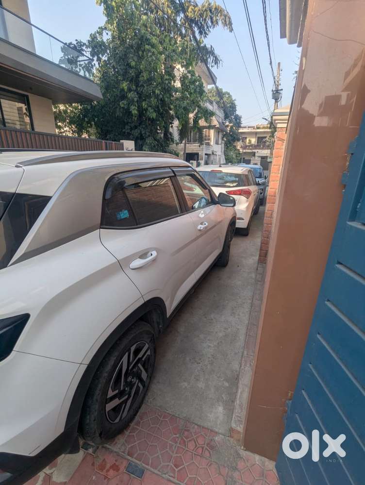 2024 Hyundai Creta Petrol 1.5 - Driven 30000km Only