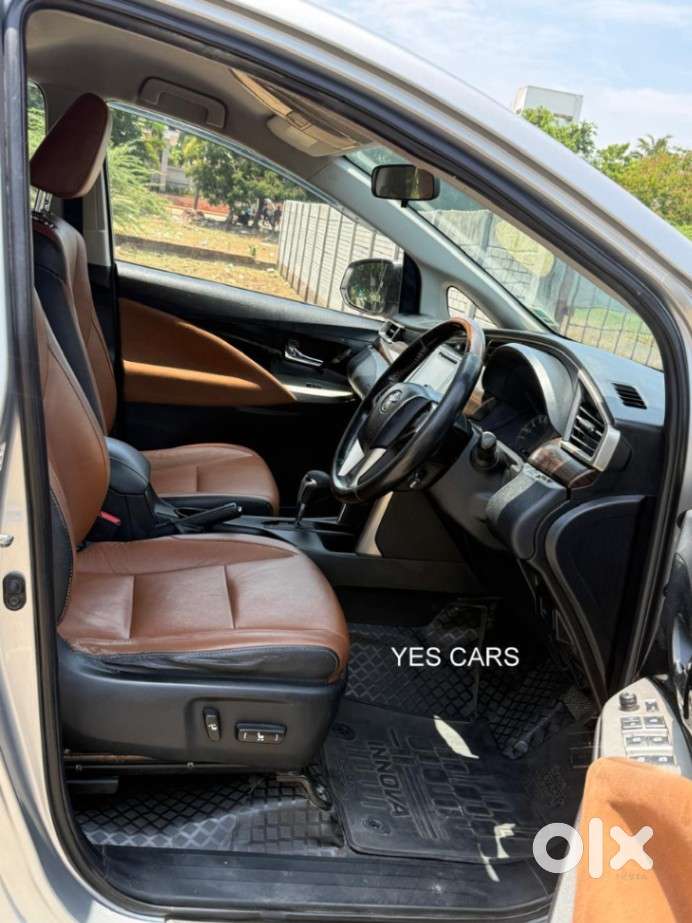 Toyota Innova Crysta 2.8z Automatic, 2017, Petrol