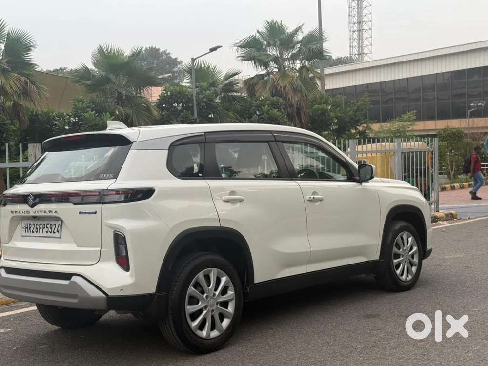 Maruti Suzuki Grand Vitara 1.5 Delta Smart Hybrid At, 2024, Petrol