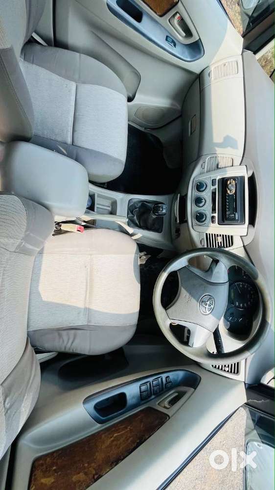 Toyota Innova 2.5 G (diesel) 8 Seater Bs Iv, 2012