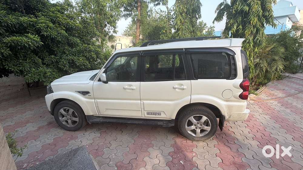 4x4 Scorpio S11