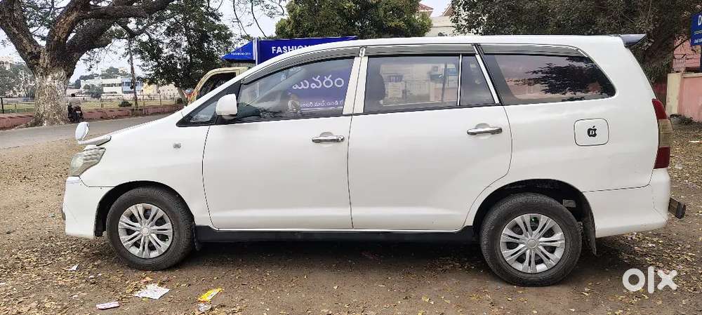 Toyota Innova 2016 Diesel 217194 Km Driven