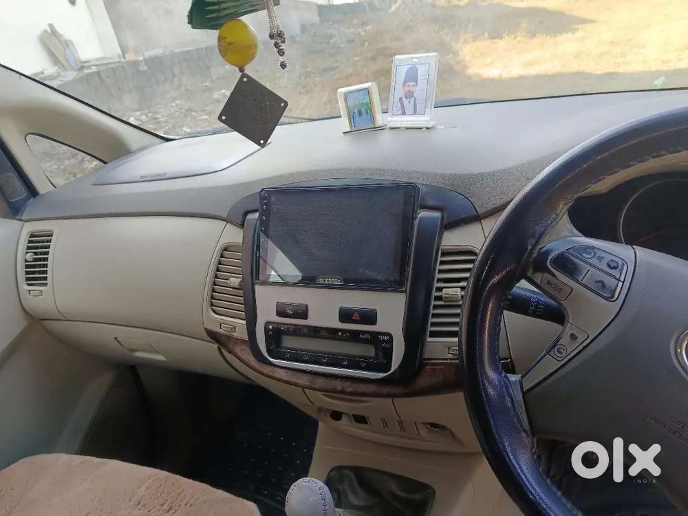 Toyota Innova Petrol 2013 Km Driven