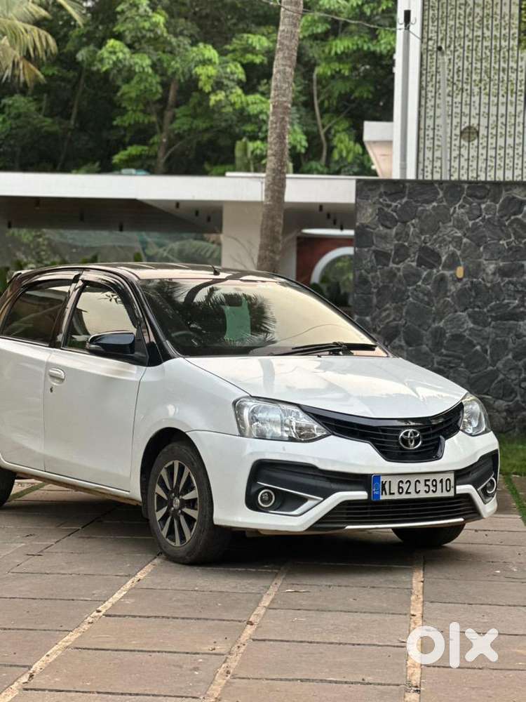 Toyota Etios Liva 2017 Petrol Well Maintained