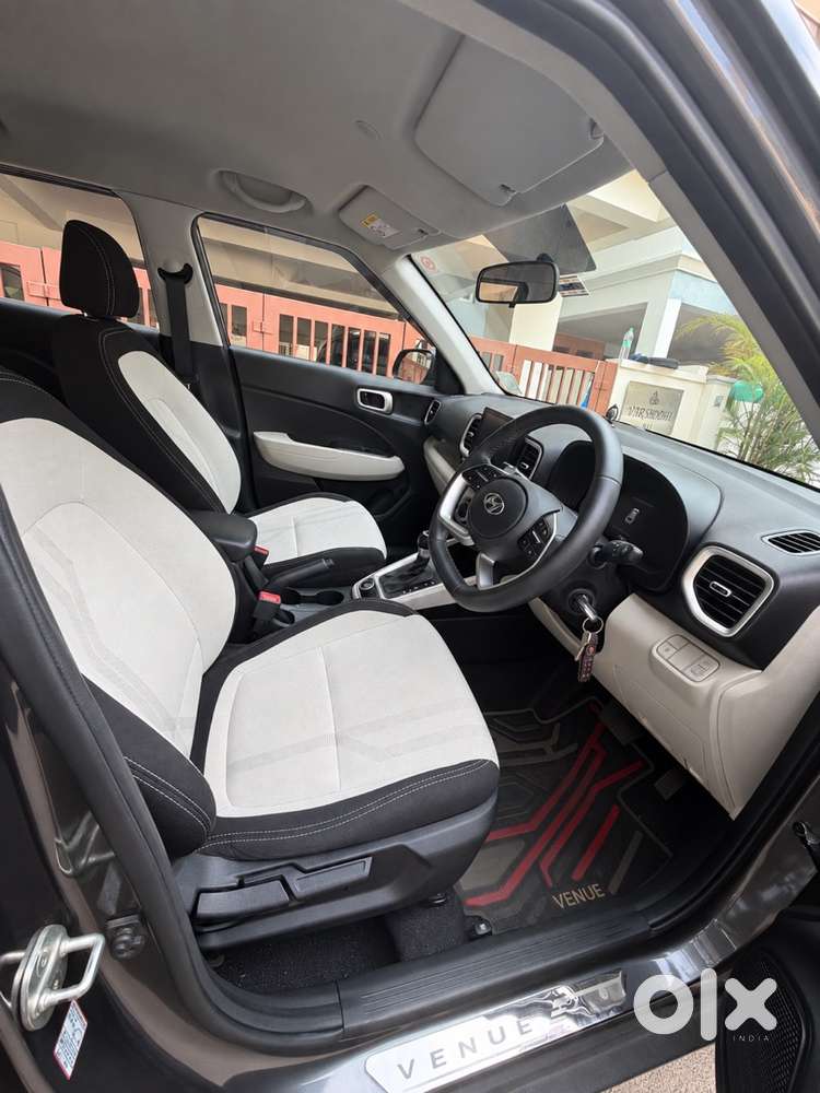 Hyundai Venue S(o) 2023 Dct Automatic Petrol